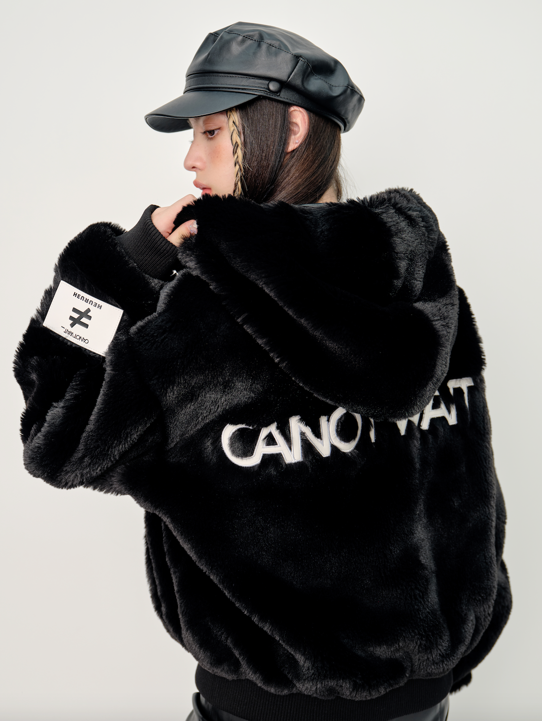 HEURUEH x CANOTWAIT_ Faux Fur Hoodie Coat